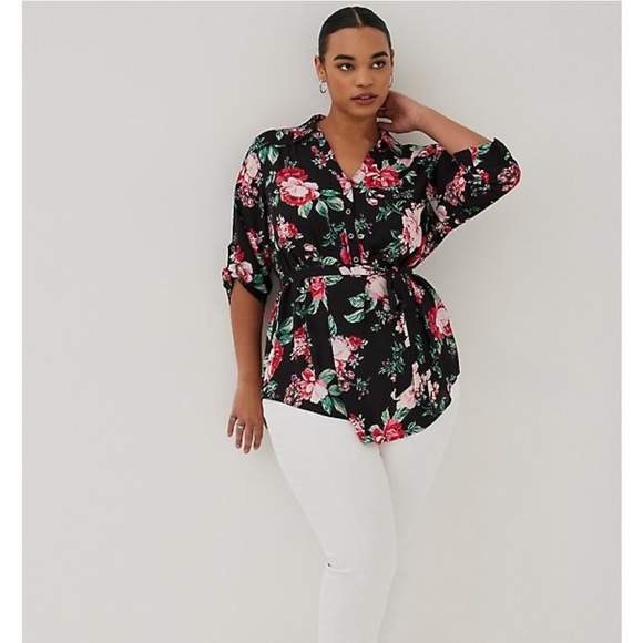 NWT Torrid Georgette Button Up with Tie Tunic Blouse 3 - Picture 4 of 6